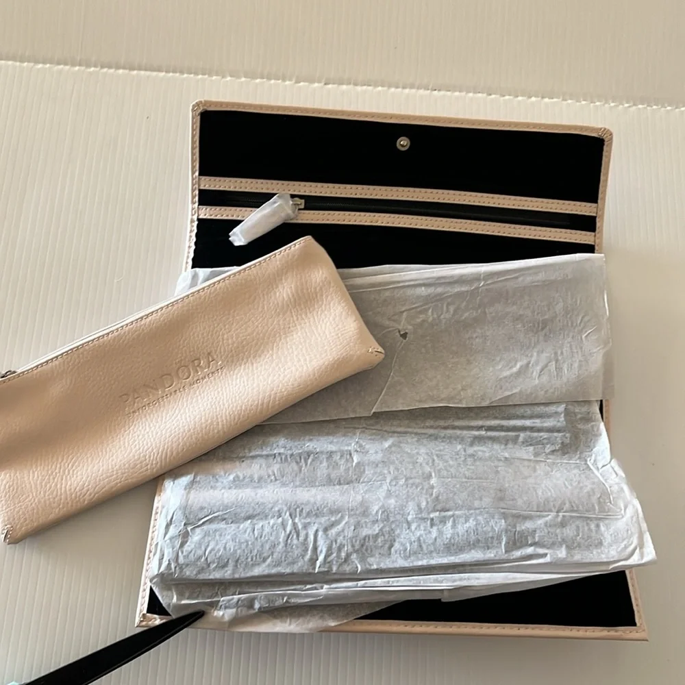 Limited Edition Pandora Unforgettable Moments Pink Jewelry Organizer Travel Case - Picture 6 of 11